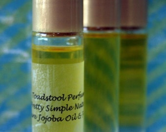 Perfume Oil Sweetgrass Organic Jojoba Oil Roll On Body Oil by Toadstool Soaps