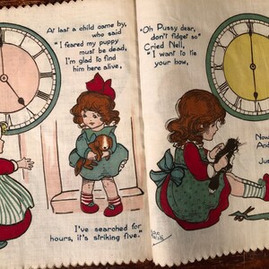 Puede incluir: Una ilustraci&oacute;n vintage de un libro infantil con dos ni&ntilde;as y sus mascotas. Las ni&ntilde;as visten vestidos rojos y verdes y sostienen un cachorro y un gatito. La ilustraci&oacute;n incluye dos relojes, uno con una esfera amarilla y el otro con una esfera blanca. El texto de la imagen dice: "At last a child came by, who said "I feared my puppy must be dead, I'm glad to find him here alive." Oh Pussy dear, don't fidget so" Cried Nell, "I want to tie your bow, I've searched for hours, it's striking five. Now do be good, And stop your Tricks, Just hark, the clock is striking six."