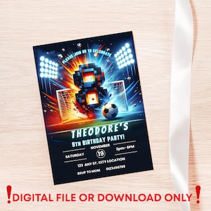 Op de afbeelding: Een zwarte uitnodiging voor Theodore's 8e verjaardagsfeestje. Het ontwerp heeft een voetbalthema met een gepixelde cijfer 8, een voetbal en stadionlichten. De tekst bevat de datum, tijd en RSVP-informatie.