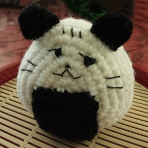 Häkeln Sie grinst Onigiri Sushi Katze