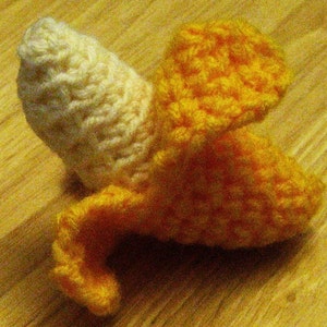 Crochet PDF Pattern- Crochet peeling Banana