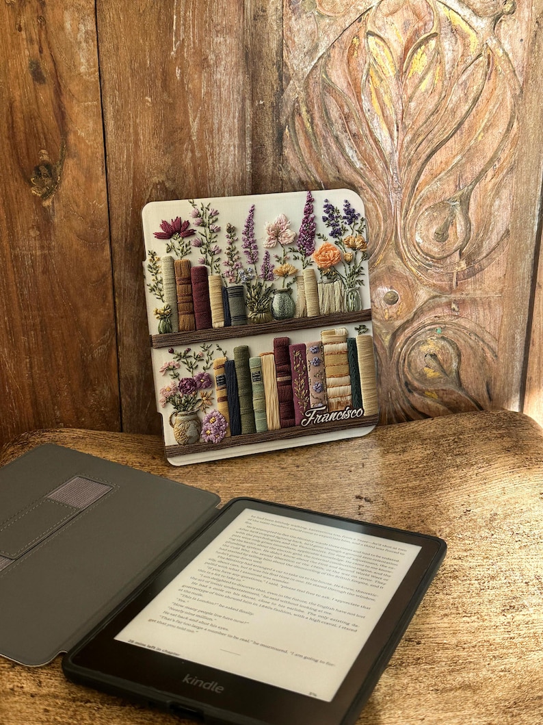 Cozy Bookish Vibe Embroidered Floral Bookshelf Kindle Case, Custom Name Library Embroidery E-Reader Cover, Reading Scene Protective Case for Kindle/Kobo