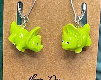 Pendientes de dinosaurios de resina / Dinosaurios llamativos y ligeros, joyería original para adolescentes