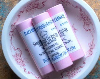 Manteca labial hidratante de mora y granada, tubo ecológico, tamaño grande, manteca de karité.