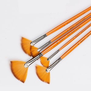 5-Pcs Fan Shape Nylon Hair Brush Set | Wood Handles | 28.2cm to 31cm | for Oil, Acrylic, Watercolor, Gouache, & more | Professional Quality