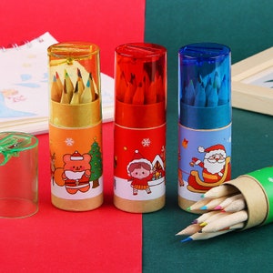 Kerstkleurpotlodenset | 12 kleuren met puntenslijper | Tekenset voor kinderen | Niet-giftige houten benodigdheden | Vakantiecadeau | Kleurpotloden