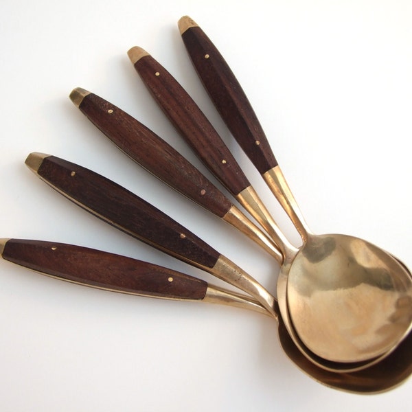 Bronze and wood spoon set with clean and modern lines