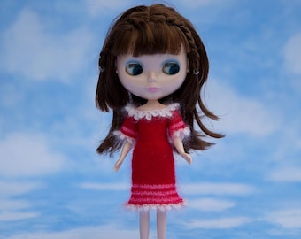 Vestido vermelho de mohair tricotado à mão para boneca Blythe