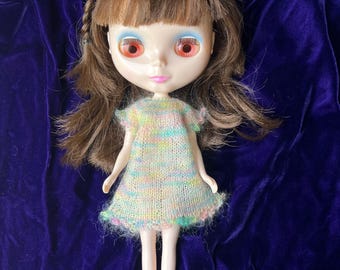 Vestido de mohair confete feito à mão para boneca Blythe