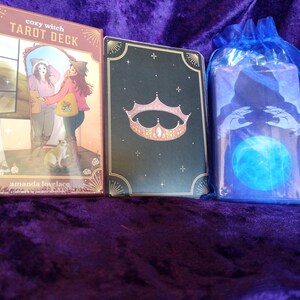 PACCHETTO Witchy / Cozy Witch Tarot & Crystal Says Oracle / 2 mazzi / NUOVO DI ZECCA