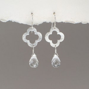 Crystal Drop Earrings for Brides, Unique Silver Bridal Earrings, Wedding Drop Earrings, Modern Teardrop Earrings, Crystal Bridal Chandelier