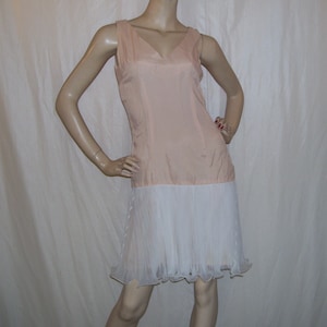 Jellyfish Costume Dress White Pleats Curly Ruffle Hemline Jelly Fish Halloween Costume Party Flapper Dress Elinor Gay 60&#39;s Slip Dress sz S M