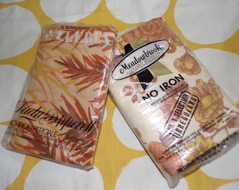 Lot of 2 Sets NIP New (4 cases) Vintage Brown Rust Tan Pillowcases floral palm leaf 50/50 Cotton/poly 1970's Boho Earthy Cases 20x30"