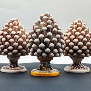 Pigna siciliana in ceramica fatta a mano: Caltagirone Italian Pottery