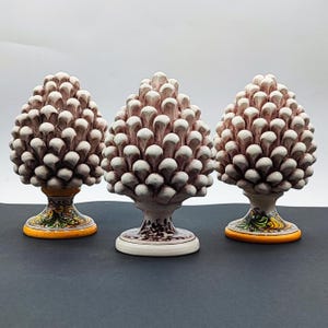 Pigna siciliana in ceramica fatta a mano: Caltagirone Art, Rustic Decor