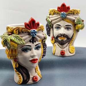 Teste di moro  ceramica di Caltagirone ,modello con frutta  altezza 26  cm