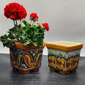 Caltagirone Ceramic vase holder 23 cm and various coloring