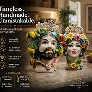 Può includere: Due vasi in ceramica a forma di testa, raffiguranti un uomo con barba e una donna, entrambi con corona. Il vaso maschile è decorato con limoni e quello femminile con fiori colorati. Ogni vaso misura 32 cm di altezza e 21 cm di larghezza.