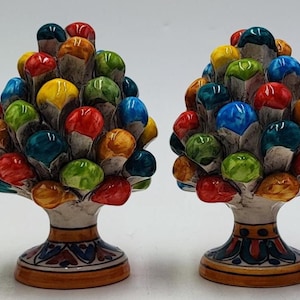 Pigna siciliana ceramica di Caltagirone   altezza 12/13 cm  fatta a mano