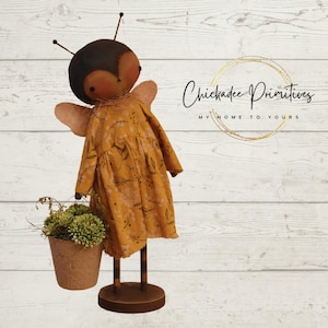 Primitive Summer Farmhouse Honey Bee Doll Pattern by Chickadee Primitives