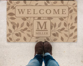 Brown Leaf Doormat Personalized, Custom Text Last Name Doormat, Welcome Doormat for Home Decor, 30 x 18 Inch Mat, Closing Gift