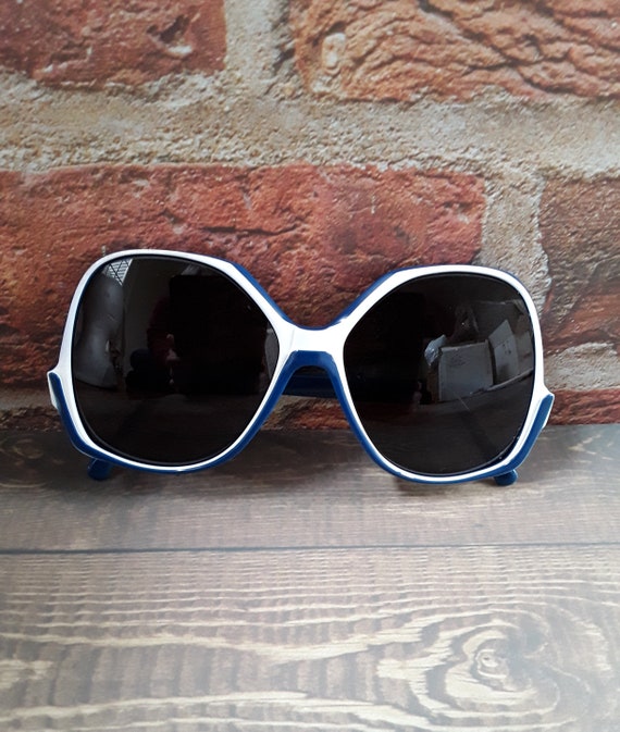 Vintage 60s or 70s Ladies Blue & White Sunglasses… - image 1