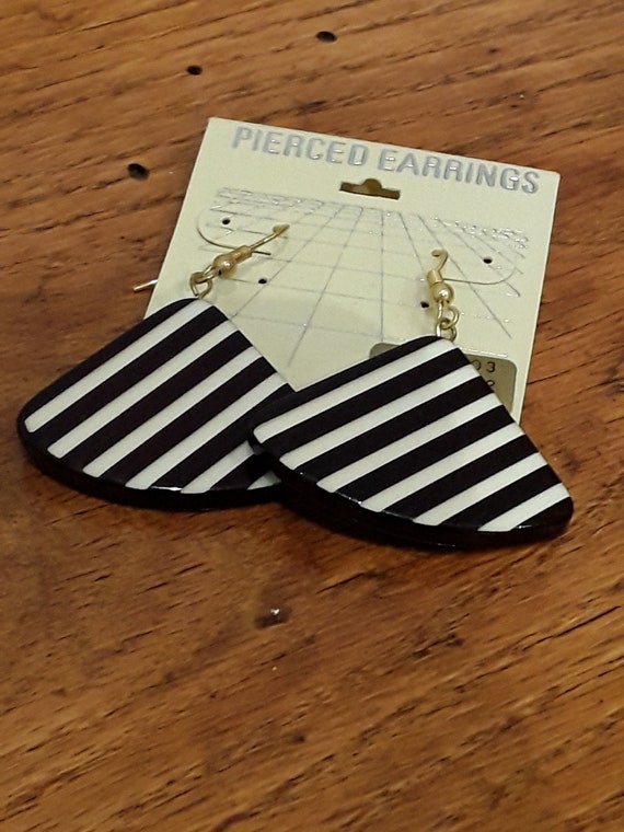 Vintage 80s Brown & White Striped Triangle Earrin… - image 1