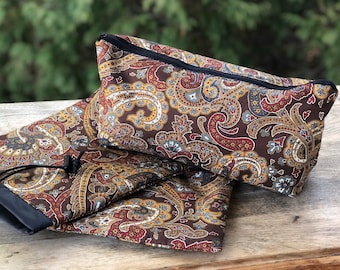 Paisley sleeve to hold your four mahjongg racks and pushers with matching standard sized tiles bag, The Racker and large Zini