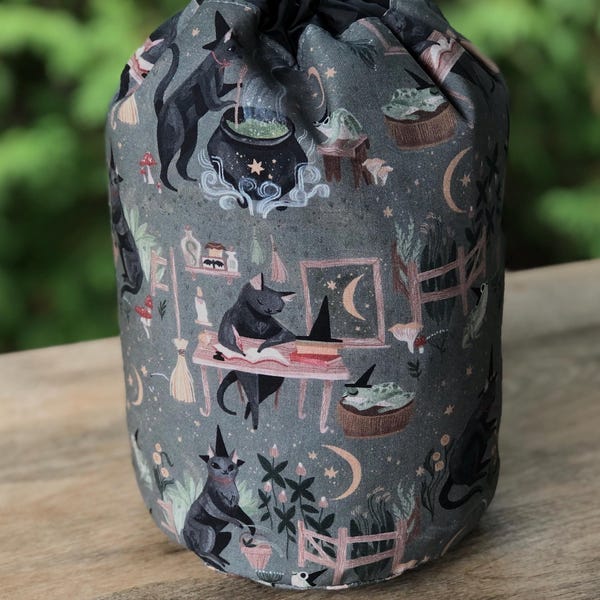 Bolsa para proyectos de punto o ganchillo con gatos negros de bruja, bolsa para proyectos en curso, bolsa con cordón, bolsa para azulejos Rummikub Goblincore, Suebee