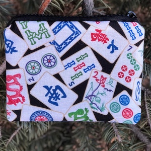 Porte-monnaie de mahjong, pochette pour cartes-cadeaux, porte-cartes de crédit, tuiles de mahjong sur noir, le corbeau