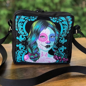 Tula Pink De La Luna hipster bag, shoulder bag, cross body bag, Maria De La Luna, The Otter