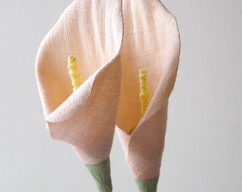 4th Anniversary Gift, Peach Linen Lilies Home Décor, Gift for Her - Vase not included-.
