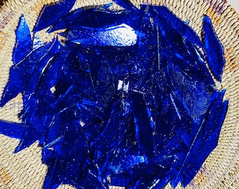 Fragmentos de vidrio azul caribeño para el diseño de arte mosaico