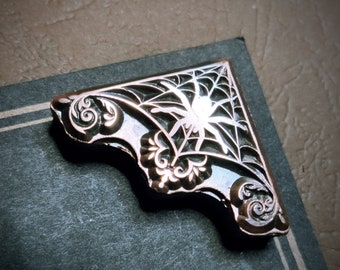 leather stamp "spider web"