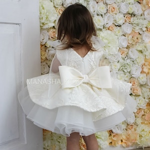 Ivory Flower Girl Dress, Puffy Girls Dress, Baby Birthday Party Dress with Flowers Lace, 1st Birthday Tutu Dress, Junior Bridesmaid Dress