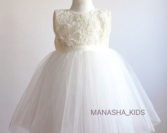 Robe ivoire pour premier anniversaire de bébé fille, robe de demoiselle d'honneur junior Tutu, robe en tulle bouffante, robe pour petite fille pour une occasion spéciale, robe de demoiselle d'honneur