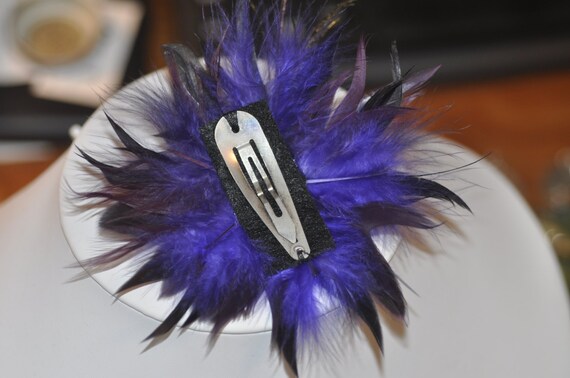 New Vintage Feather Barrette - image 4