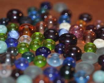 Lot de 94 perles de verre au chalumeau vintage