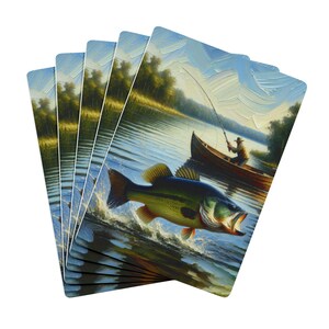 Juego de cartas de póquer con escena vintage de un pescador y una gran lubina: perfecto para noches de juegos, diversión familiar y entusiastas de la pesca