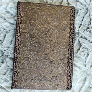 Joli carnet de notes A5, notebook ligné avec signet, effet grimoire, motif spirales gothique médiéval, idée cadeau unique et original Cuivre