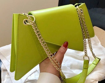 Fashionable Green Unique Shaped Chain Shoulder Bag