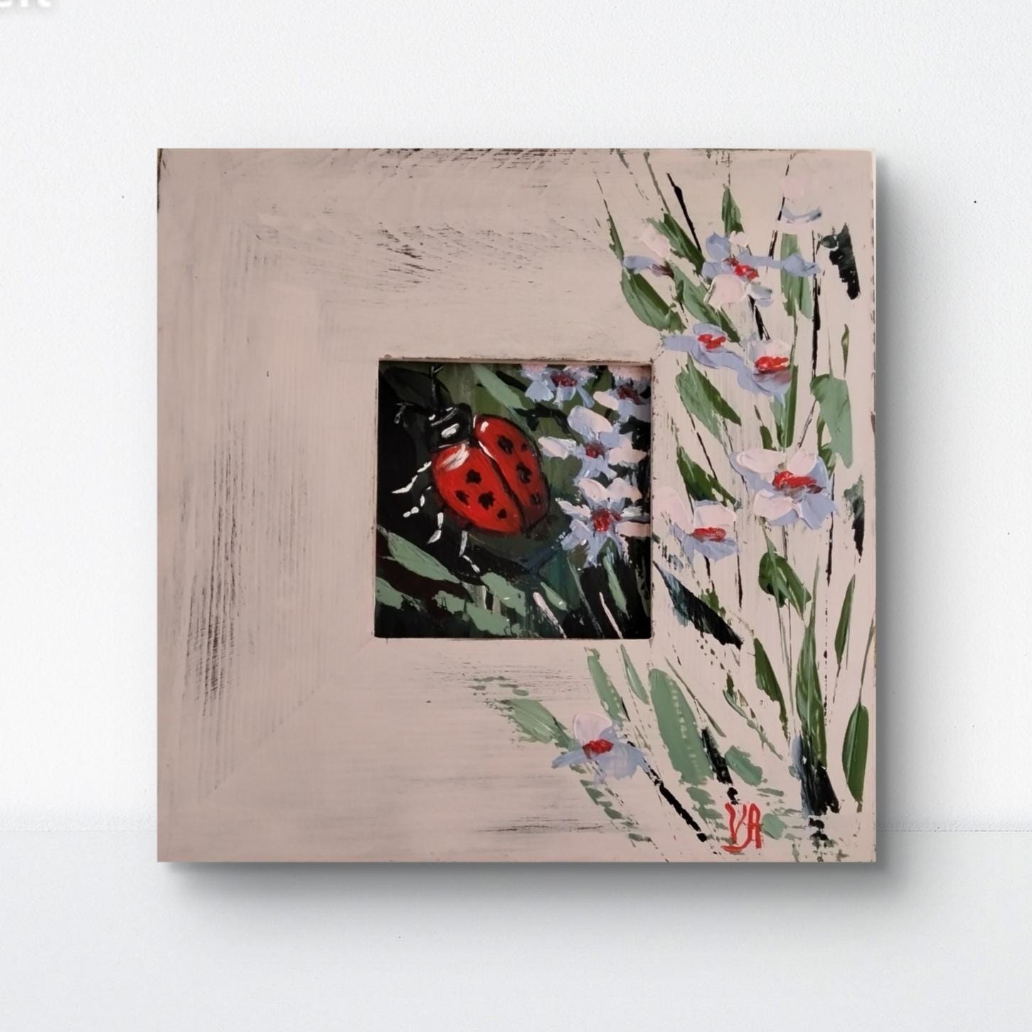 手作りのてんとう虫の絵画：ペイントされたフレーム付きの花のアクリル