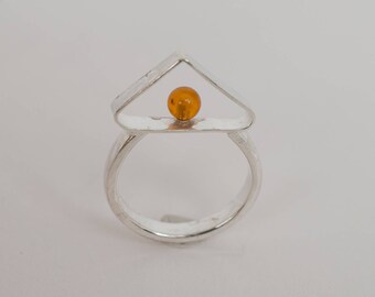 Amber Triangle Size 5