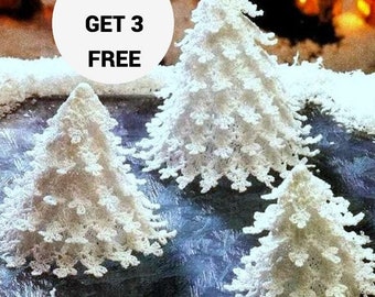 Puede incluir: Tres árboles de Navidad de crochet blanco sobre un fondo azul con nieve. El texto "BUY 1 GET 3 FREE" está en un círculo sobre los árboles.