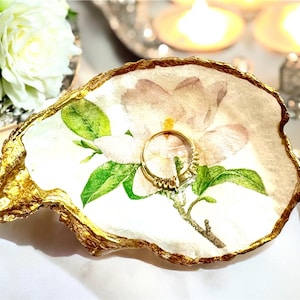 Magnolia Oyster Ring Dish / Engagement Pearlescent Ring Holder/Natural Shell Trinket Tray /Seashell Jewelry Holder /Bridesmaid Favors