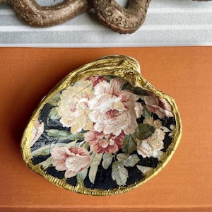 Floral Seashell Trinket Dish: Decoupage Jewelry Holder, Mother Gift