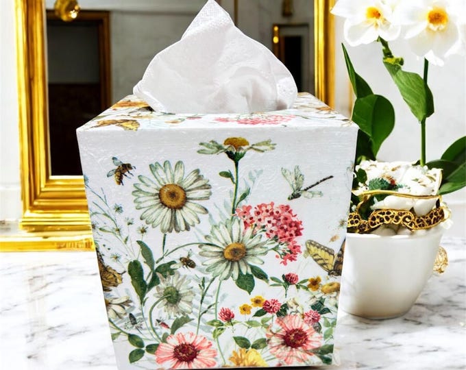 Tissue Box Cover: Wrapped Gift Ready for Be Shipped , Farmhouse Decor ...