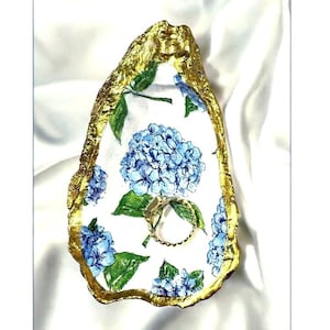 Blue Hydrangeas Large Oyster Ring Dish / Engagement Ring Holder/Natural Shell Trinket Tray /Seashell Jewelry Holder /Bridesmaid Favors