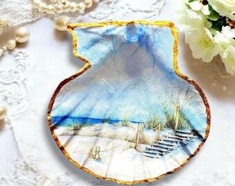 BLOCK ISLAND Shell Ring Dish | Coastal Beach Shell Ring Holder | Beachy Jewelry Dish | Seaside Shell Ring Dish