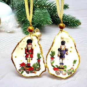 Christmas Nutcrackers Oyster Shell Ornament: Gilded Edge Holiday Decor